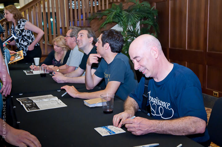 Annie Haslam, Mike Dunford, Rave Tesar, Tom Brislin et Joe Goldberger apres le concert de RoSfest 2010